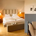 Schloss Seggau 호텔 4*