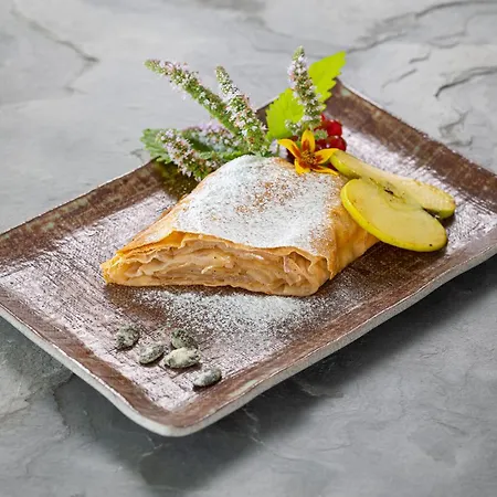 Schloss Seggau מלון 4*