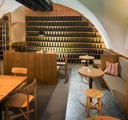 泽高堡酒店 2*
