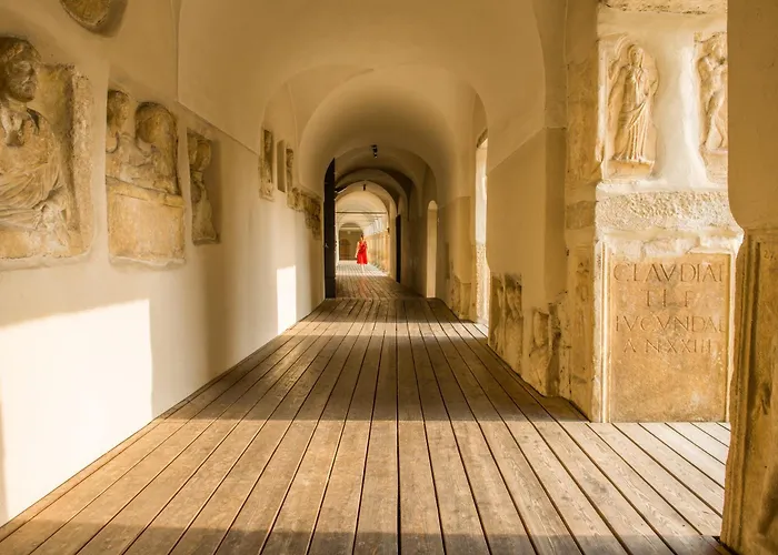 Schloss Seggau Szálloda